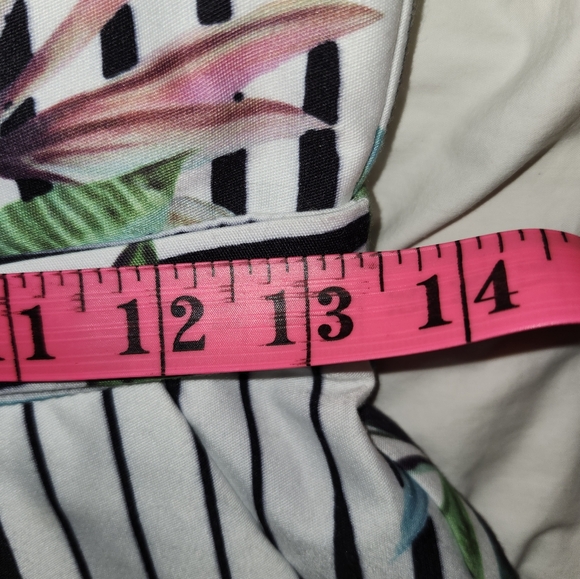 Luxxel strapless bustier romper size small - Picture 9 of 13